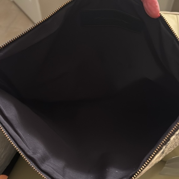 Large animal print clutch - Picture 3 of 4